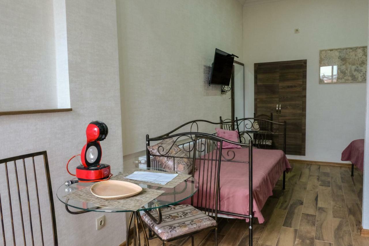 3 Studio Tbilisi Eksteriør billede